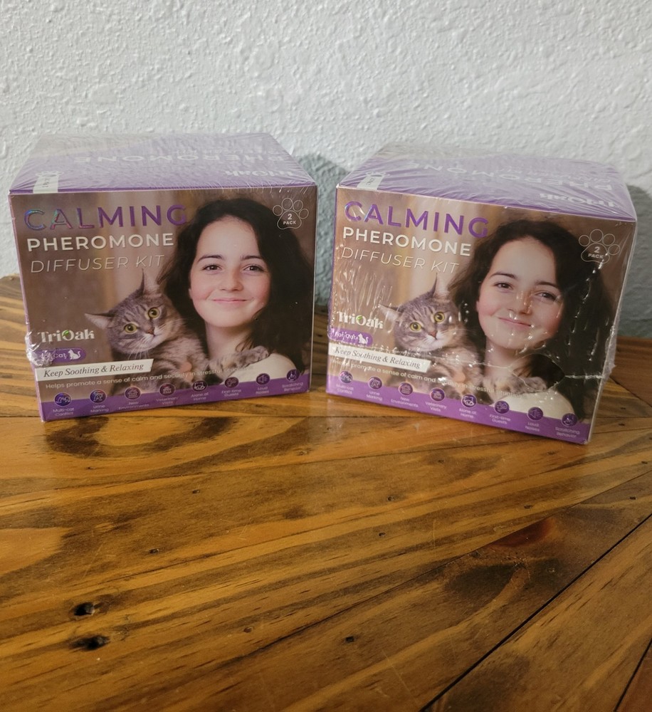 Lot Of 2 Cat Kits TriOak Calming Pheromone Diffuser Kit 4 Diffusers 4 Refills