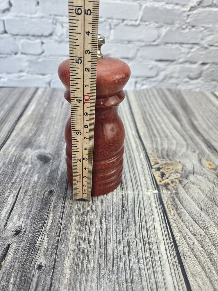 Mr Dudley Pepper Mill Grinder Red Wood Replacement Shaker