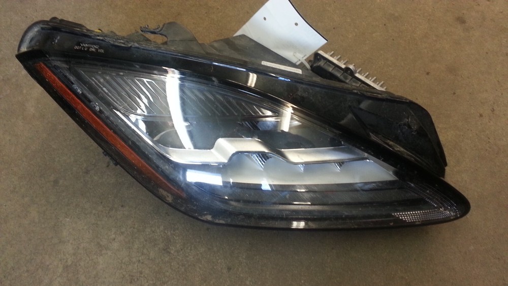 2020 Jaguar E Pace RH LED headlight broken mounts damage