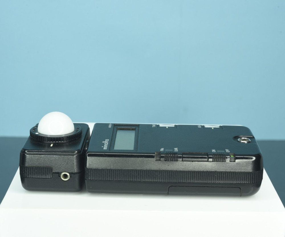 Minolta Flash Meter III w/Spherical Diffuser, new Batteries &Case tested working