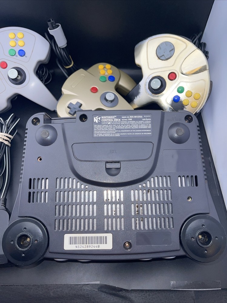 Nintendo 64 BUNDLE NO JUMPER PAK Bundle, 1 Game, 3- AFTERMARKET Controllers