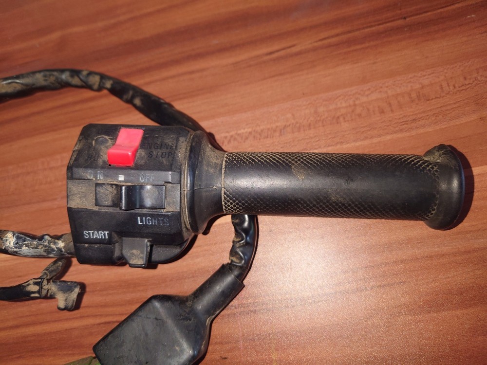 Yamaha SRX 250 RH Switchgear Start Button Lights Engine Kill Switch Unit - Used