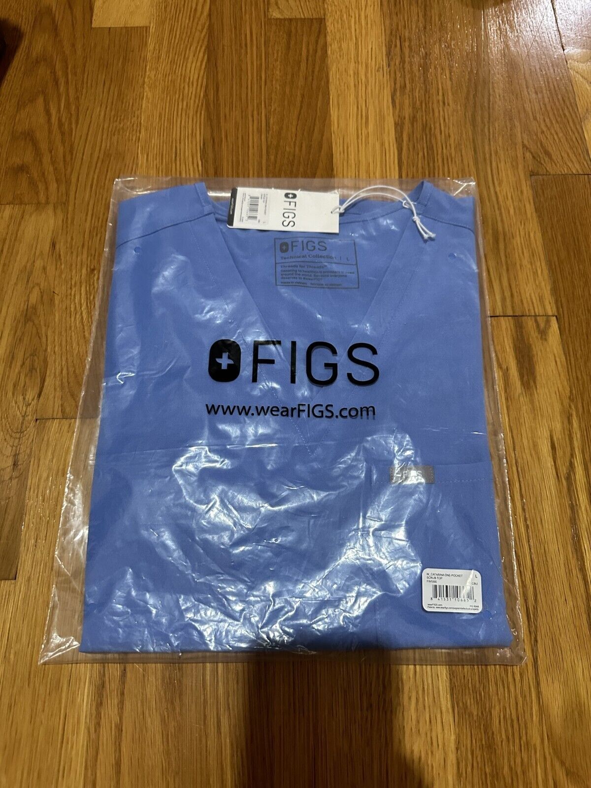 Figs Women Catrina One Pocket Top Scrub Ceil Blue (Multiple sizes available)