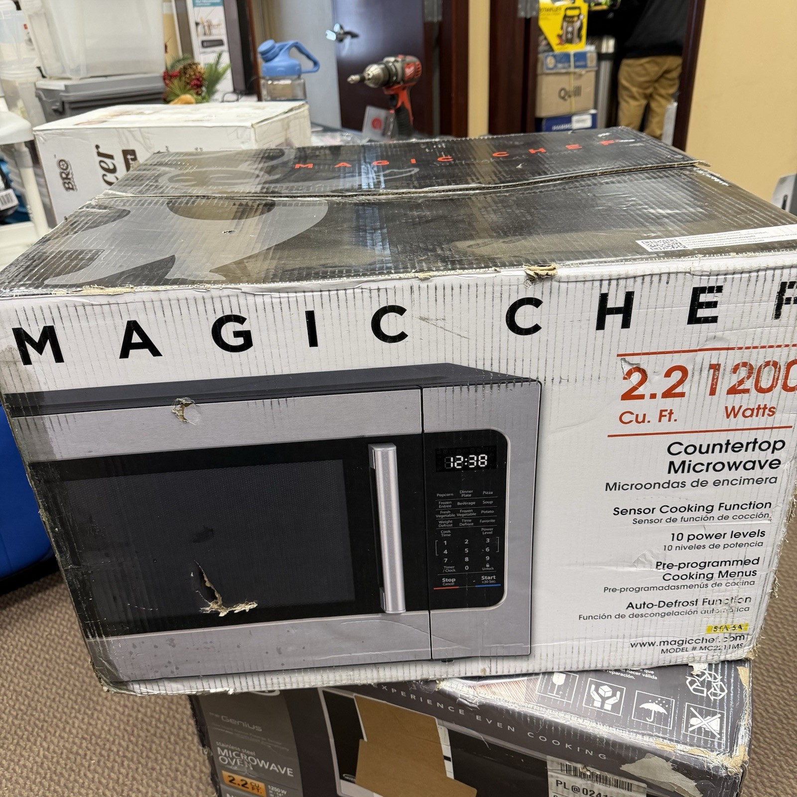 Magic Chef 2.2-Cu. Ft. 1,200-Watt Countertop Microwave with Sensor Cook
