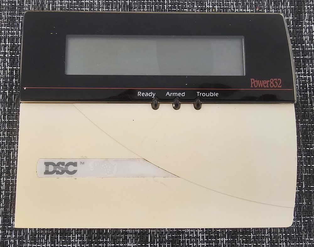 DSC LCD5500Z - Power832Programmable MessageLCD keypad