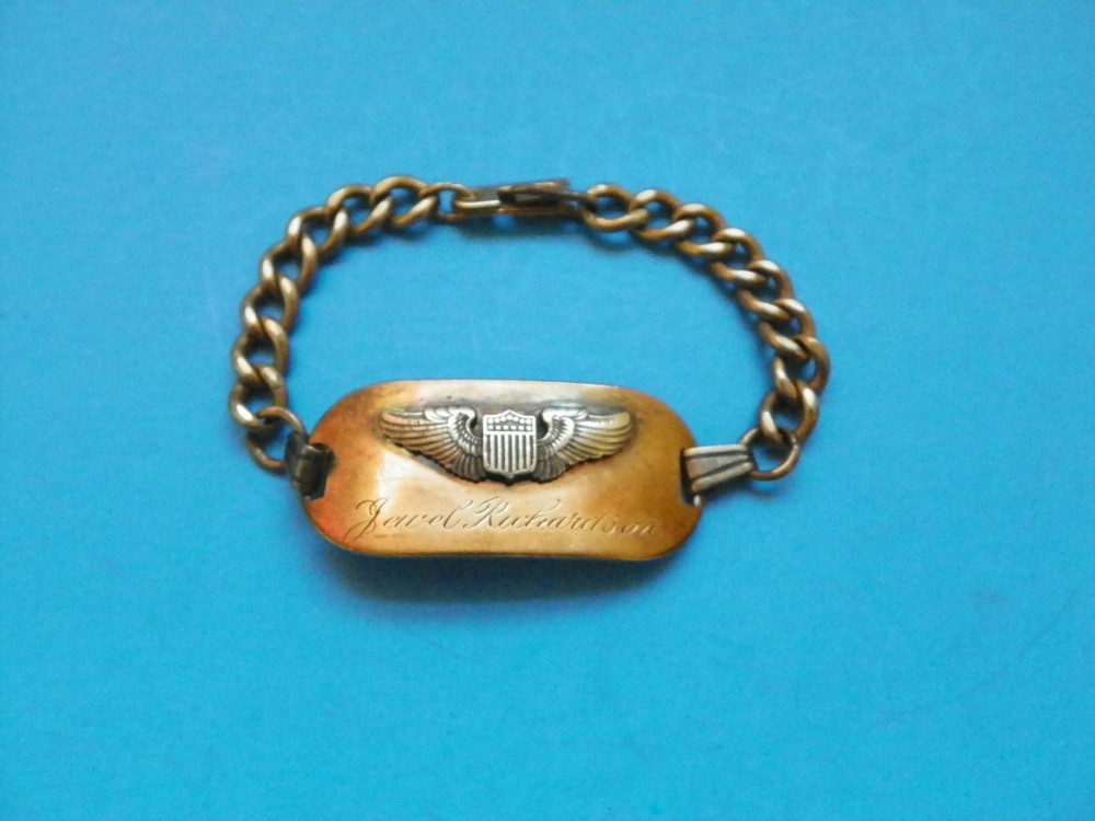 WWII ORIGINAL U.S. PILOTS 6 1/2" BRACELET WITH STERLING WING AND ENGRAVED