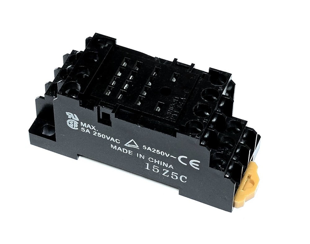 OMRON PYF14A-E, Relay Socket, 5 Amp, 250VAC, DIN Rail Mount, 14-Blade