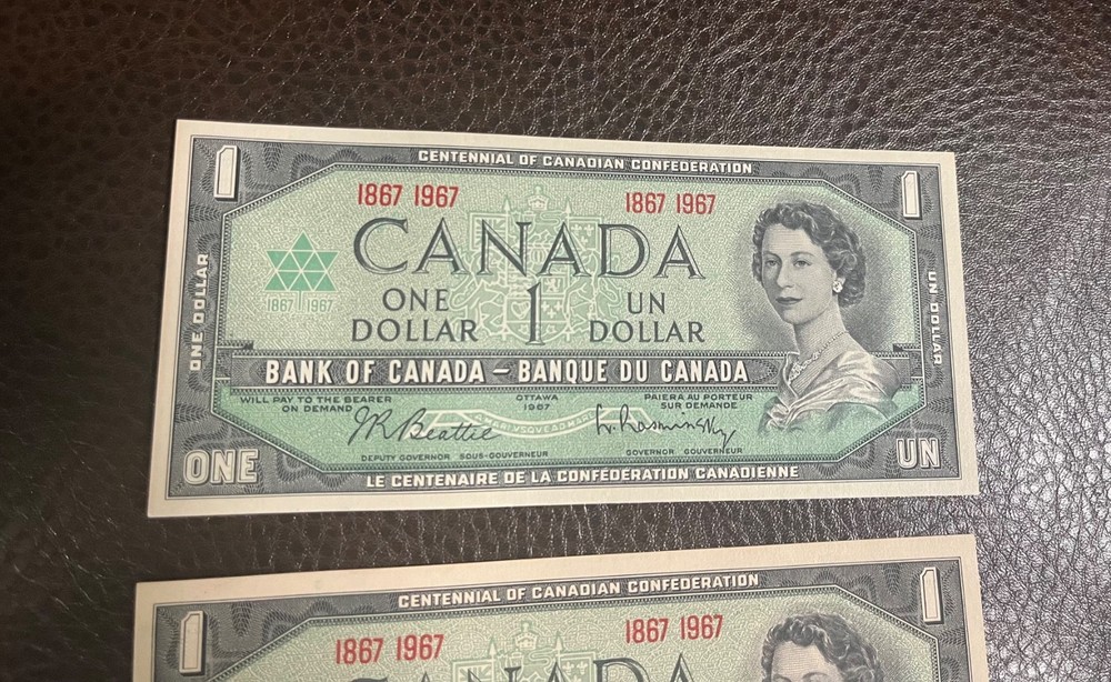 (2) 1967 CANADA - 1 DOLLAR (CENTENARY) - UNC
