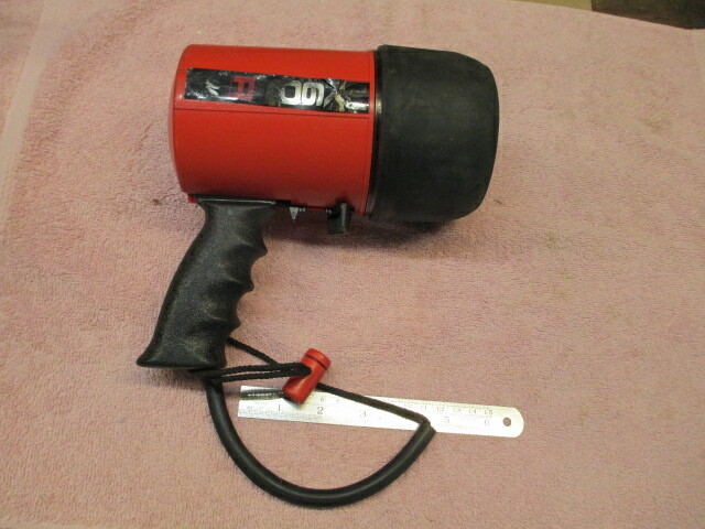 UNDERWATER KINETICS UK600R DIVE LIGHT