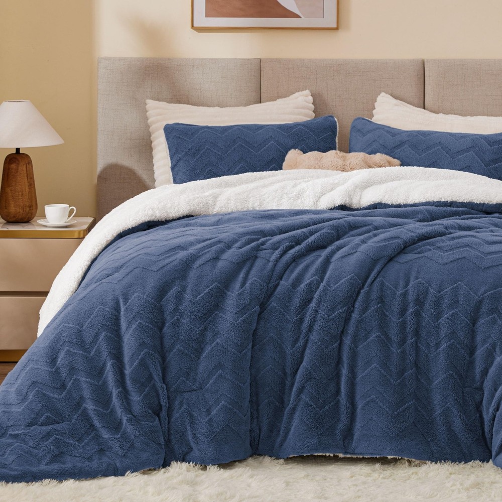 BEDELITE Fluffy Queen Comforter Set - Super Soft Sherpa Navy Comforter for Queen