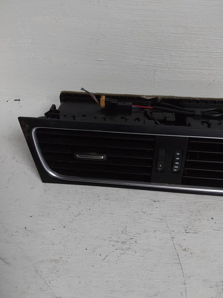 2011 AUDI A4 DASH AIR VENT (P5542)