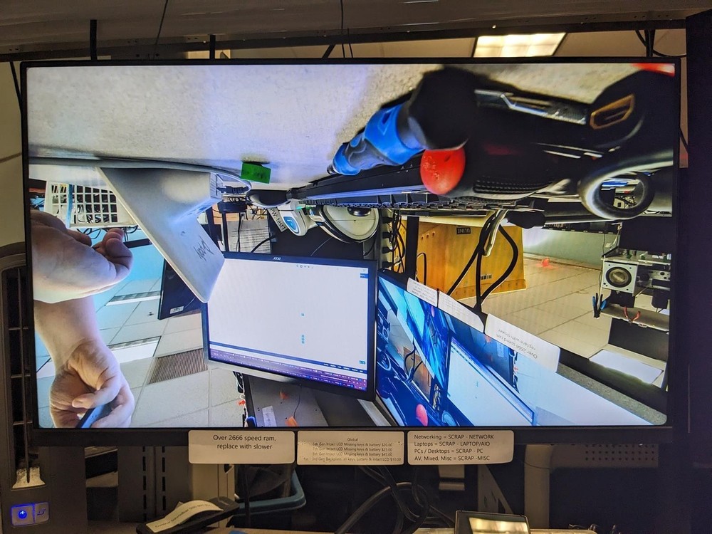 POLY STUDIO X30 ALL-IN-ONE VIDEO BAR