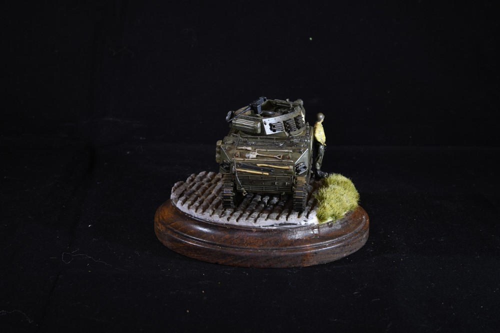 1/48 Scale M8 Scott w/Display Base