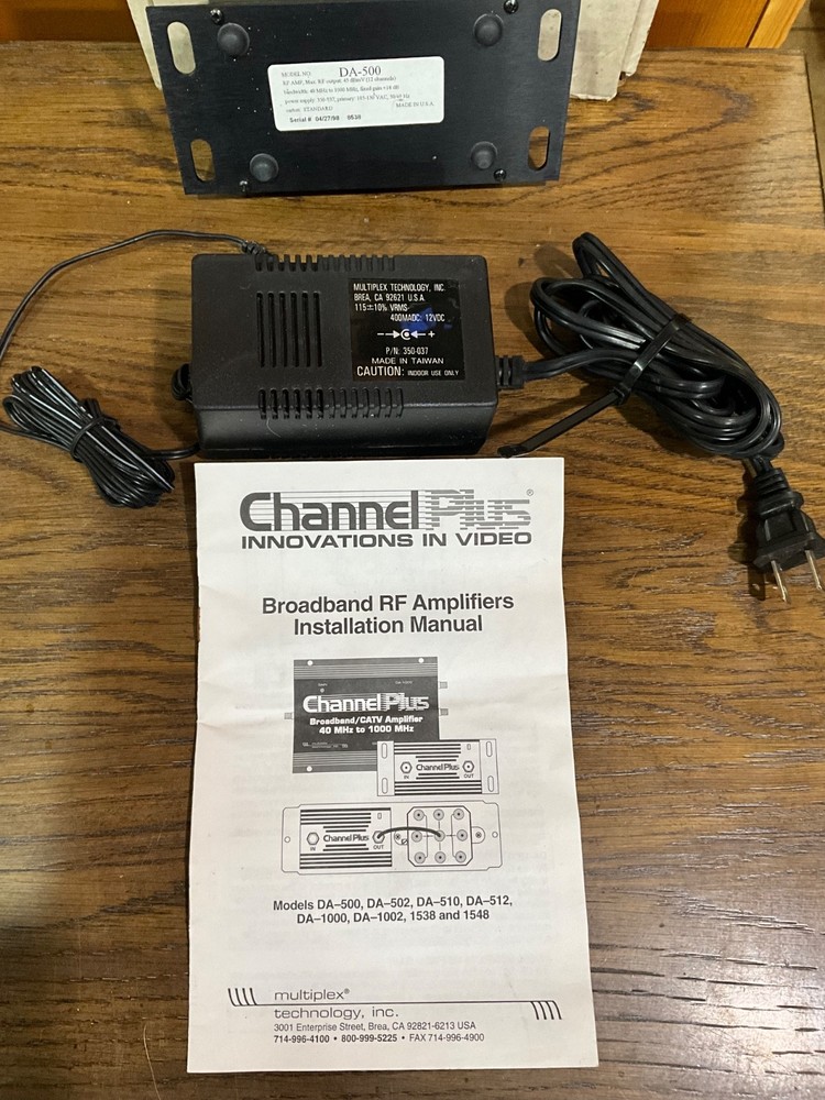Channel Plus DA-500 Distribution Amplifier with Charger & Box