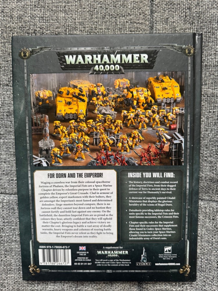 Codex Imperial Fists - 8th Edition - Space Marines - Good Condition