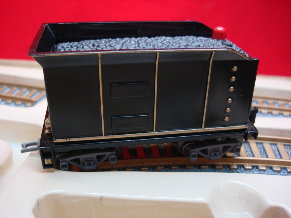 DESKTOP LOCOMOTIVE TRAIN SET - FELDSTEIN & ASSOC. - COMPLETE & GREAT CONDITION
