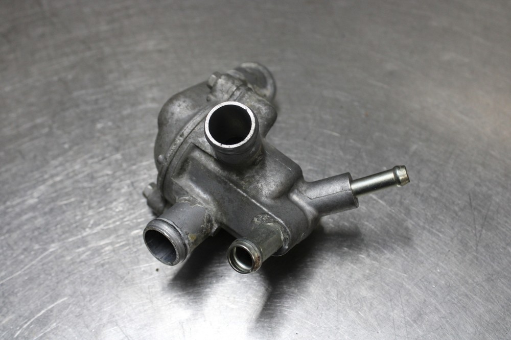 02-13 Interceptor VFR800 Thermostat Housing