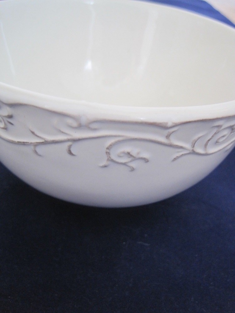 Small Fruit Bowl Marked B Fruit Cream Ivory VINE