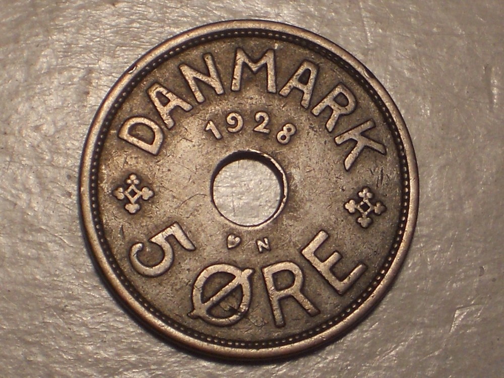 Denmark 1928 5 ORE (VF & Attractive)