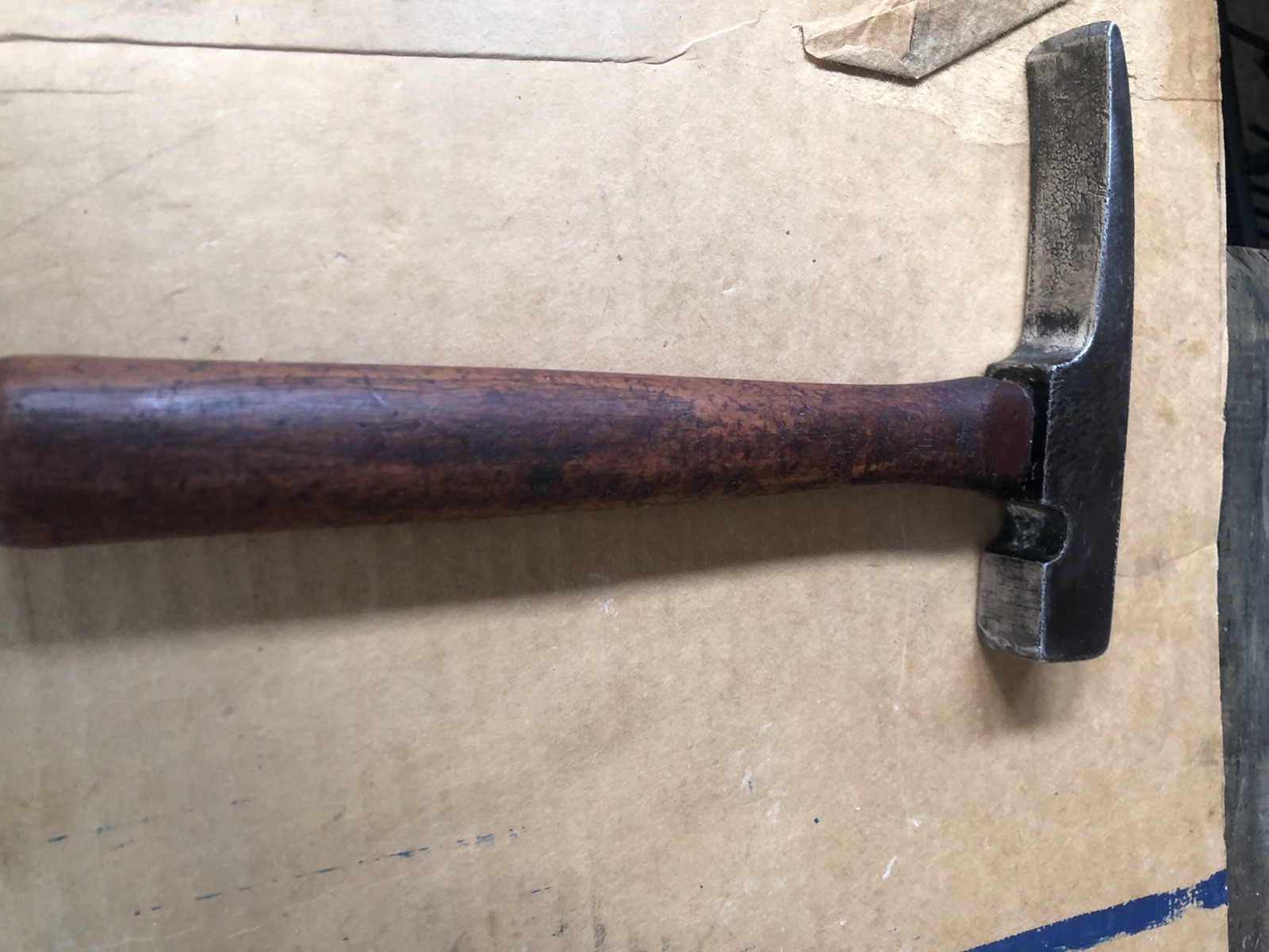 Vintage PLUMB 24 OZ BRICK LAYER MASONRY Hammer With Original Handle #580