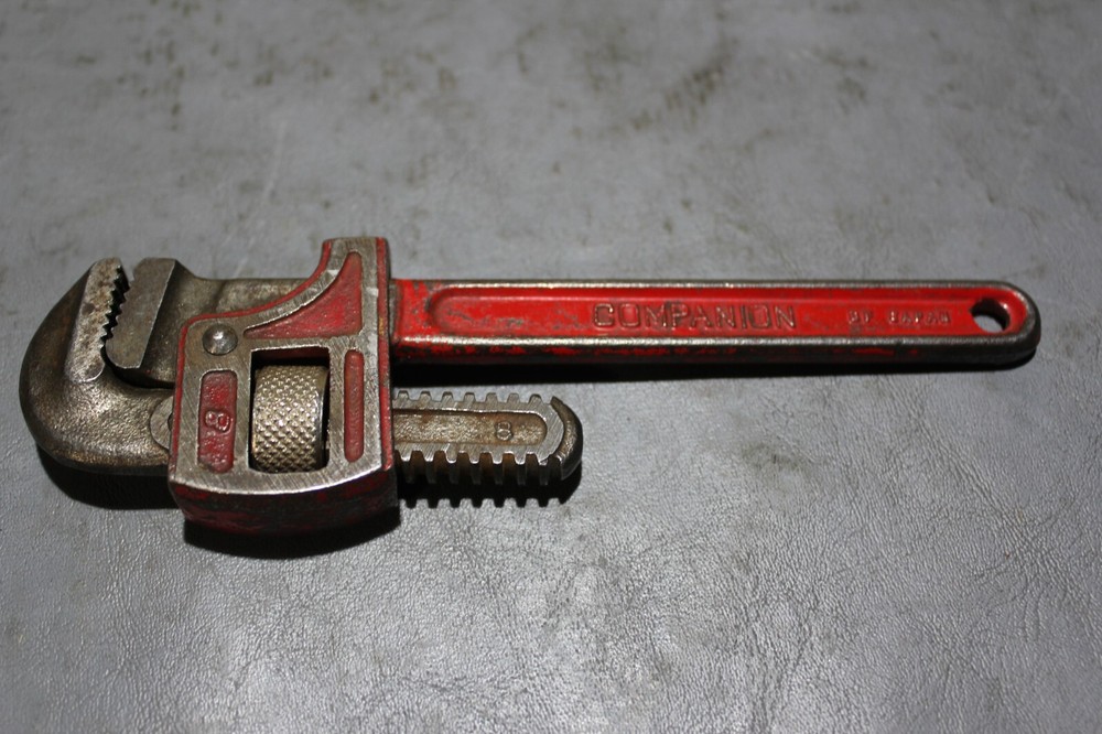 COMPANION 8'' PIPE WRENCH TOOL