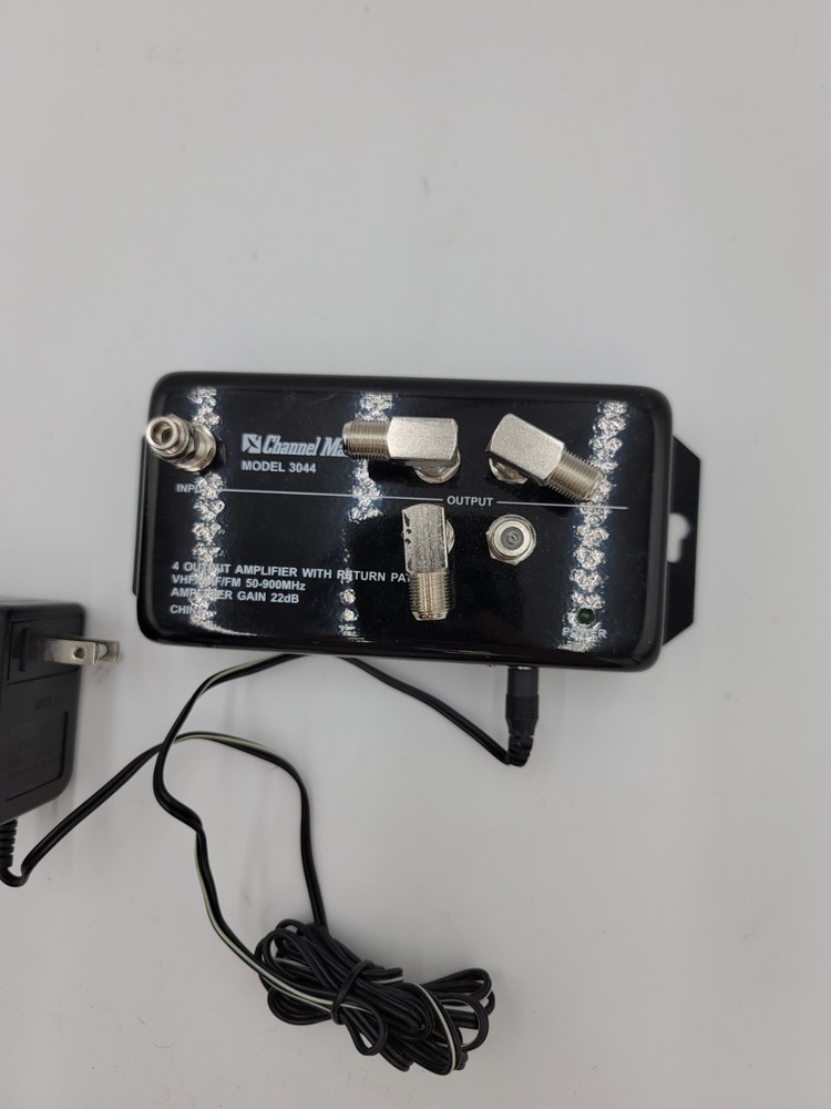 Channel Master 4-Set Indoor Distribution Amplifier Model 3044 w Return Path