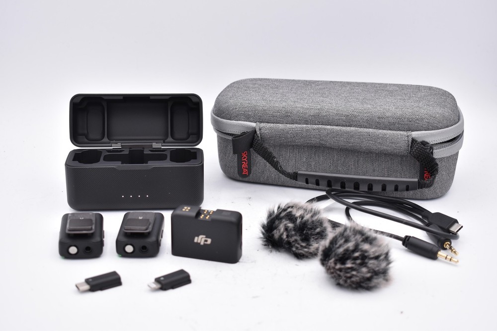 DJI Mic Dual-Transmitter Compact Wireless Microphone System (2.4GHz)