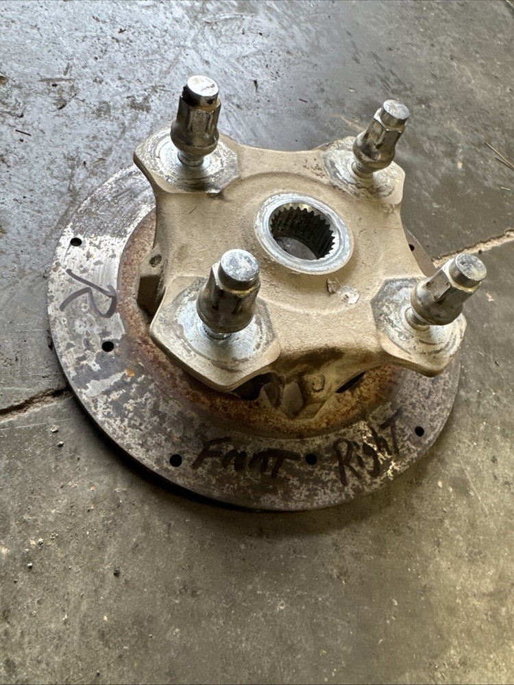 arctic cat 550 Front Right Hub 2014
