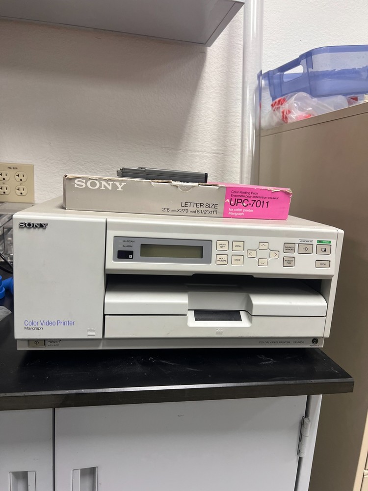 SONY UP-3030 MAVIGRAPH COLOR VIDEO PRINTER  !  H