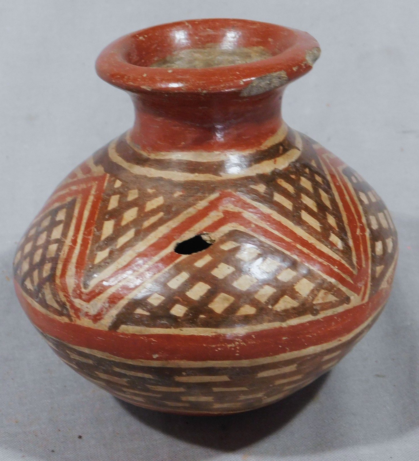 Pre-Columbian Inca slip decorated pot Inca Aribalo ca. 1438-1538 CE Peru Horizon