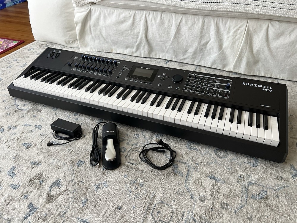 Kurzweil PC4 88-Key Performance Controller