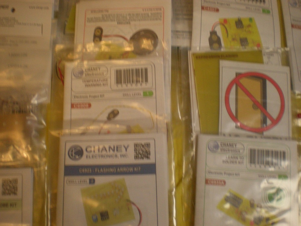 Electronic Learning Projects (76) NEW, +Soldering Tool kit, (SEE DESCRIPTION) ++