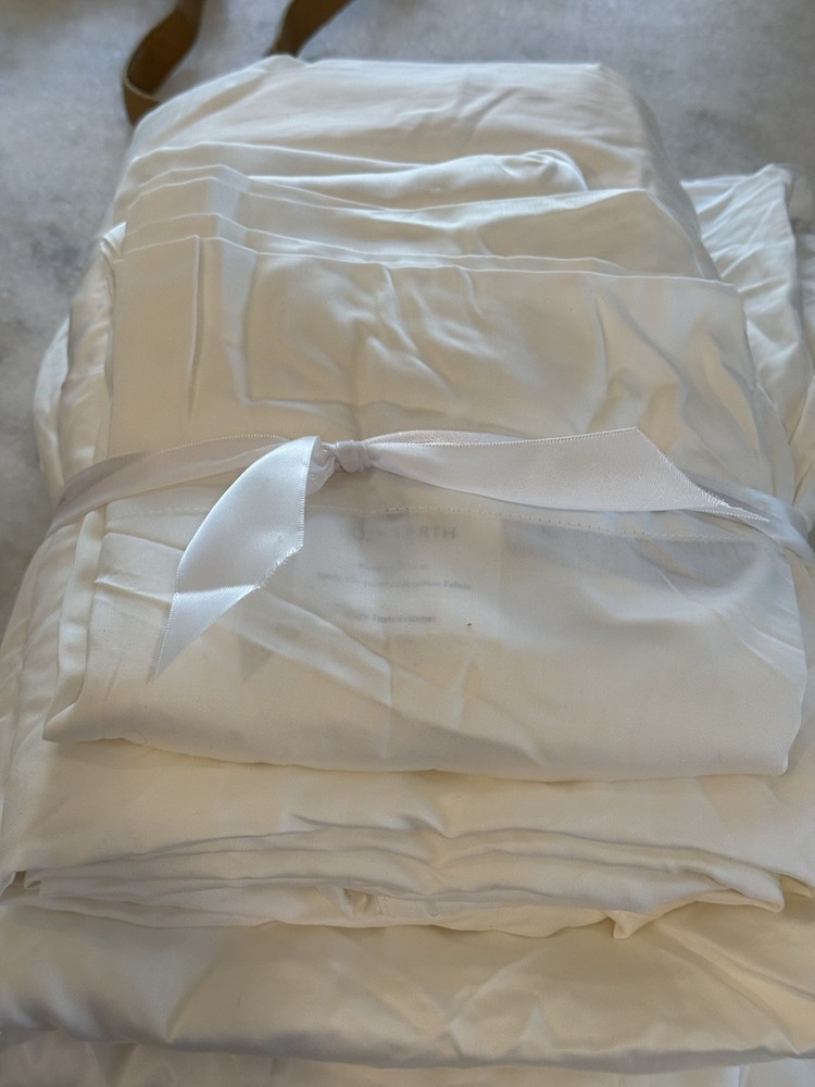 Cozy Earth Bamboo Sheet Set White Full Open Box