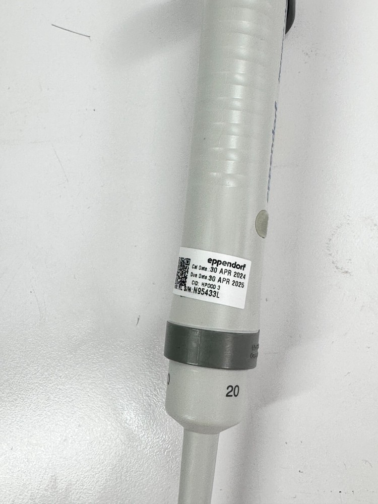 Eppendorf Research Plus Adjustable Volume, Single Channel Pipette 200 uL
