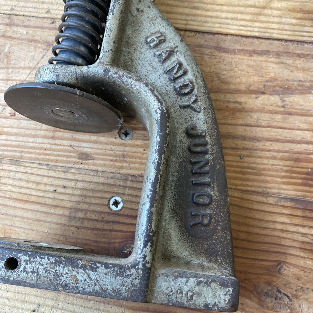 Handy Junior Button Press Machine