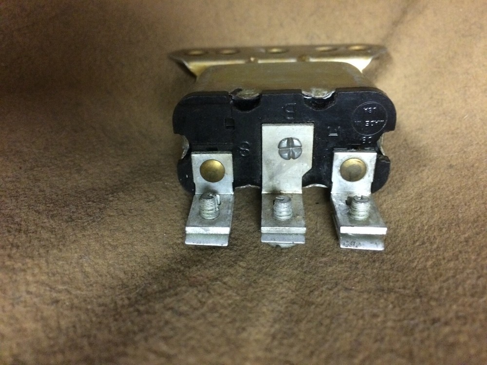 1956 and 1957 Studebaker NOS 12V horn relay
