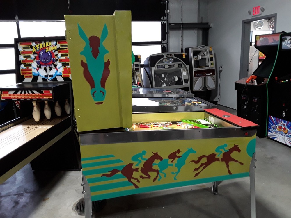 Winner Pinball Machine by Williams