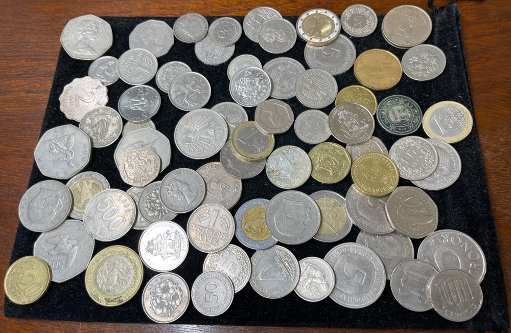 Assorted World Foreign Exchangable Coins Lot 091025