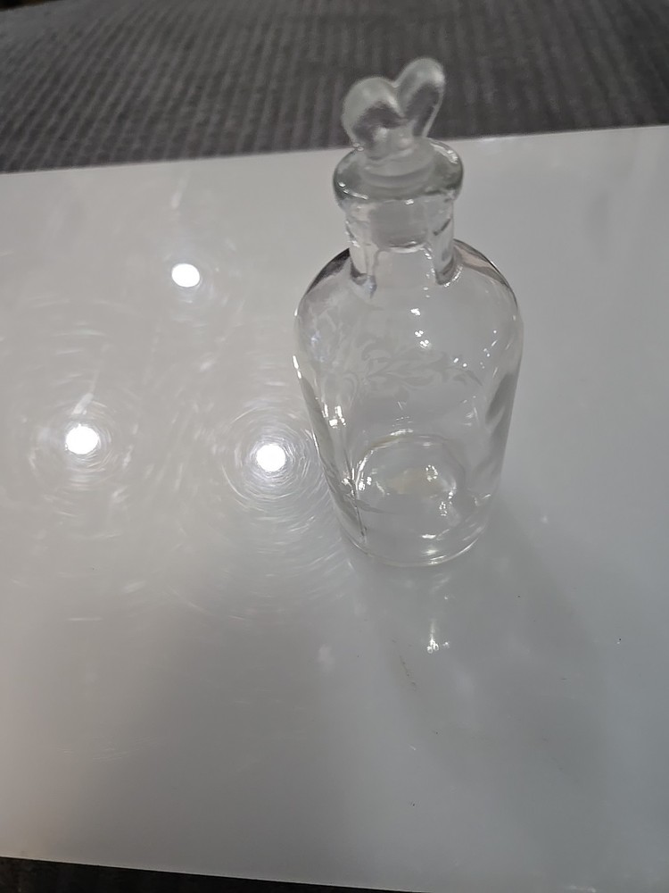 Mini 4.5 Inch Bottle With Stopper.