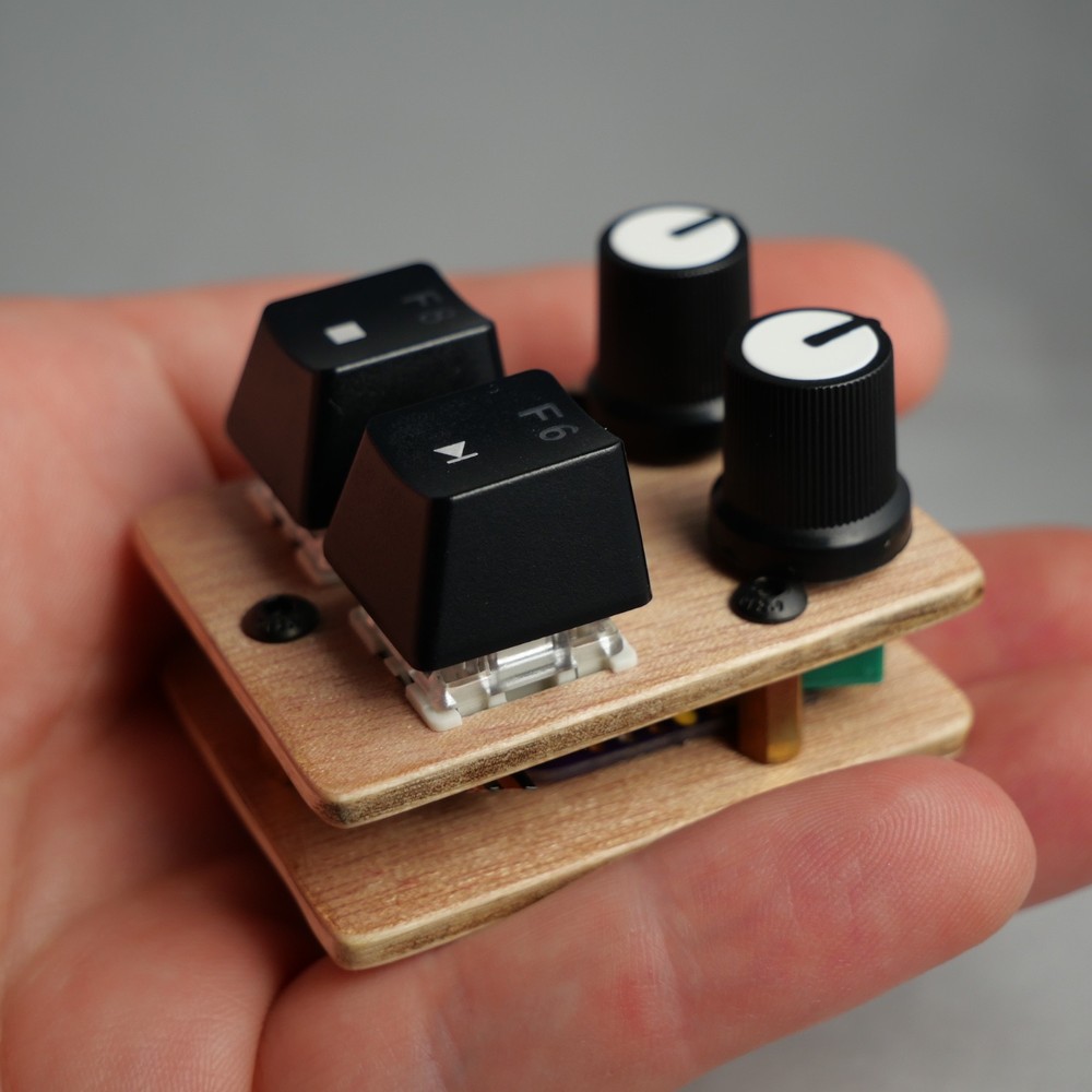 madMidiMini Compact Midi Controller with 2 Note Buttons 2 Potentiometers and LED