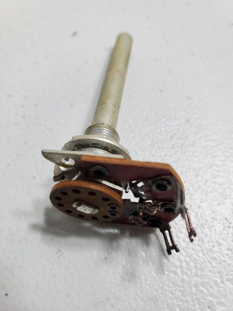 Vintage Centralab Replacement Part 1463. B3/E21