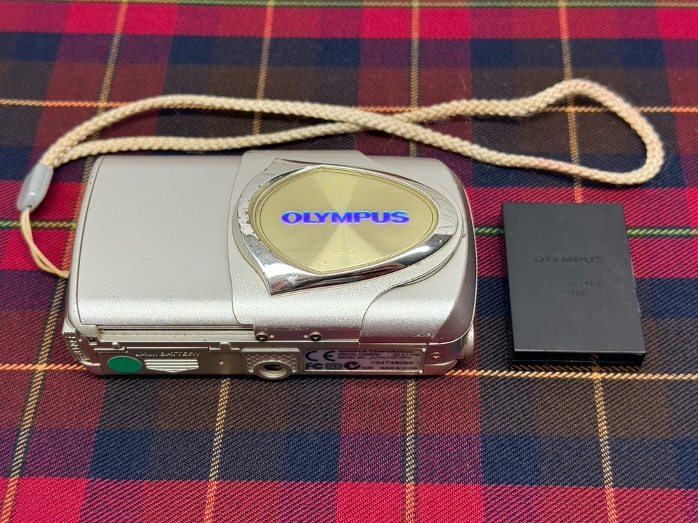 Olympus Digital Camera Mju 400 4.0MP Silver Tested