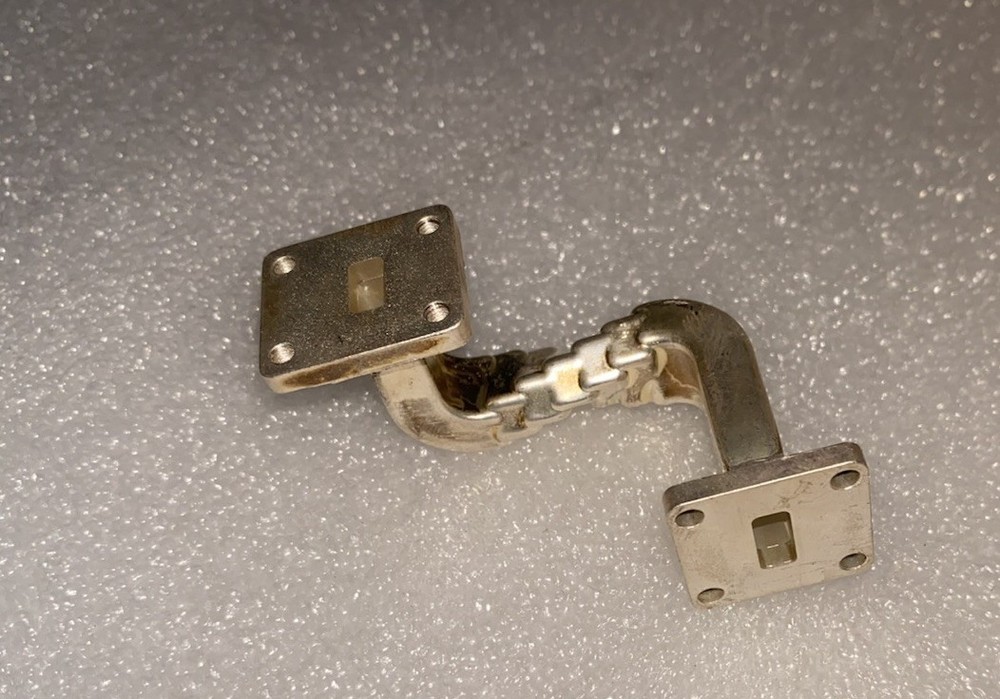 ADAPTER 18-26GHZ WR 42 Double Elbow-Hard Line