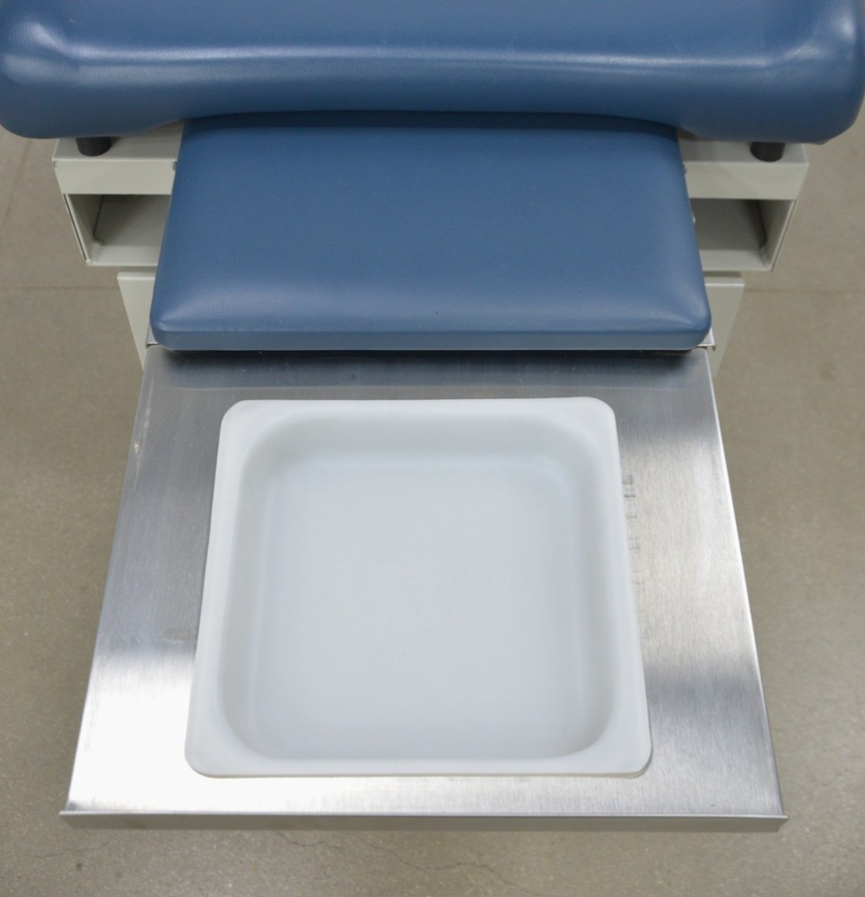 UMF 5140 Manual Adjustment Exam Table