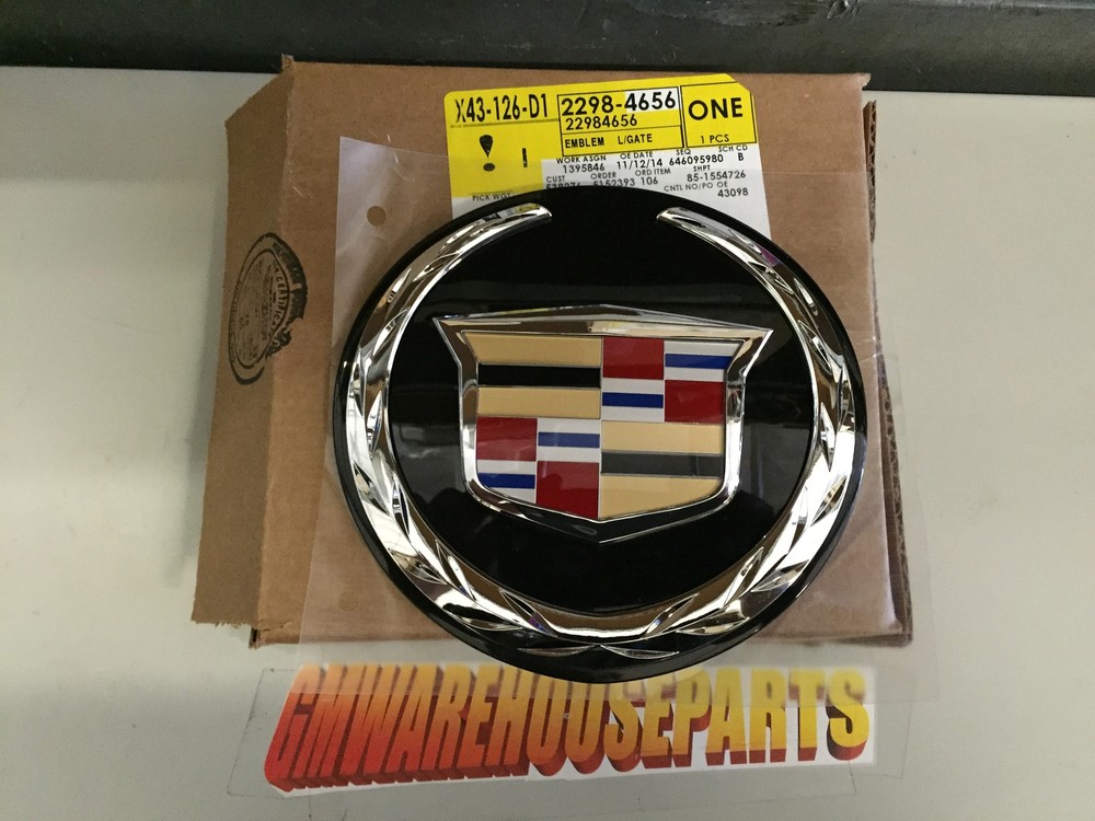 2007-2014 ESCALADE REAR LIFTGATE (TAILGATE)  EMBLEM (CREST) NEW GM # 22984656