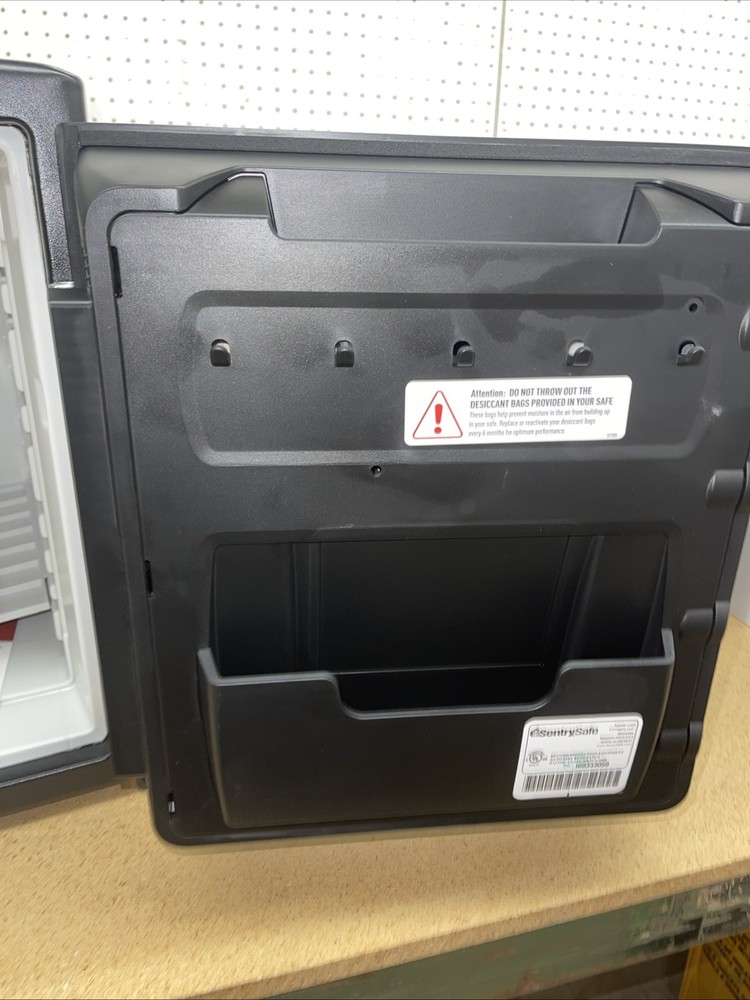 SentrySafe 1.2 cu. ft. Fireproof&Waterproof Safe w/Dial Combination Lock DENTED