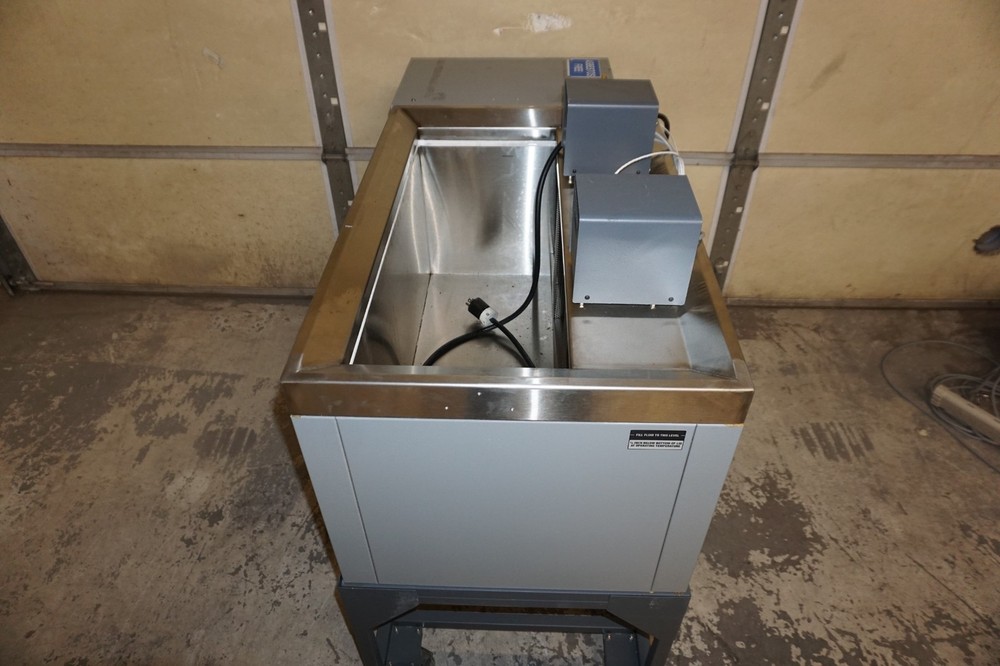 HART / FLUKE SCIENTIFIC MODEL 7015 HIGH PRECISION BATH (#4753)