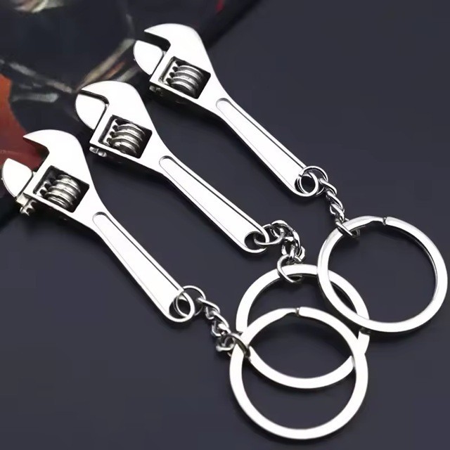 Mini Adjustable Wrench Keychain Metal Spanner Tool Key Ring EDC Gift Men Silver