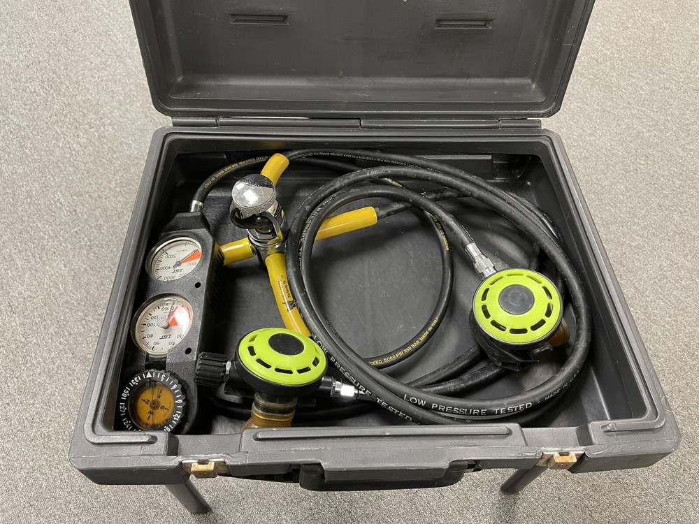 Scuba Regulators and Gauge Combo