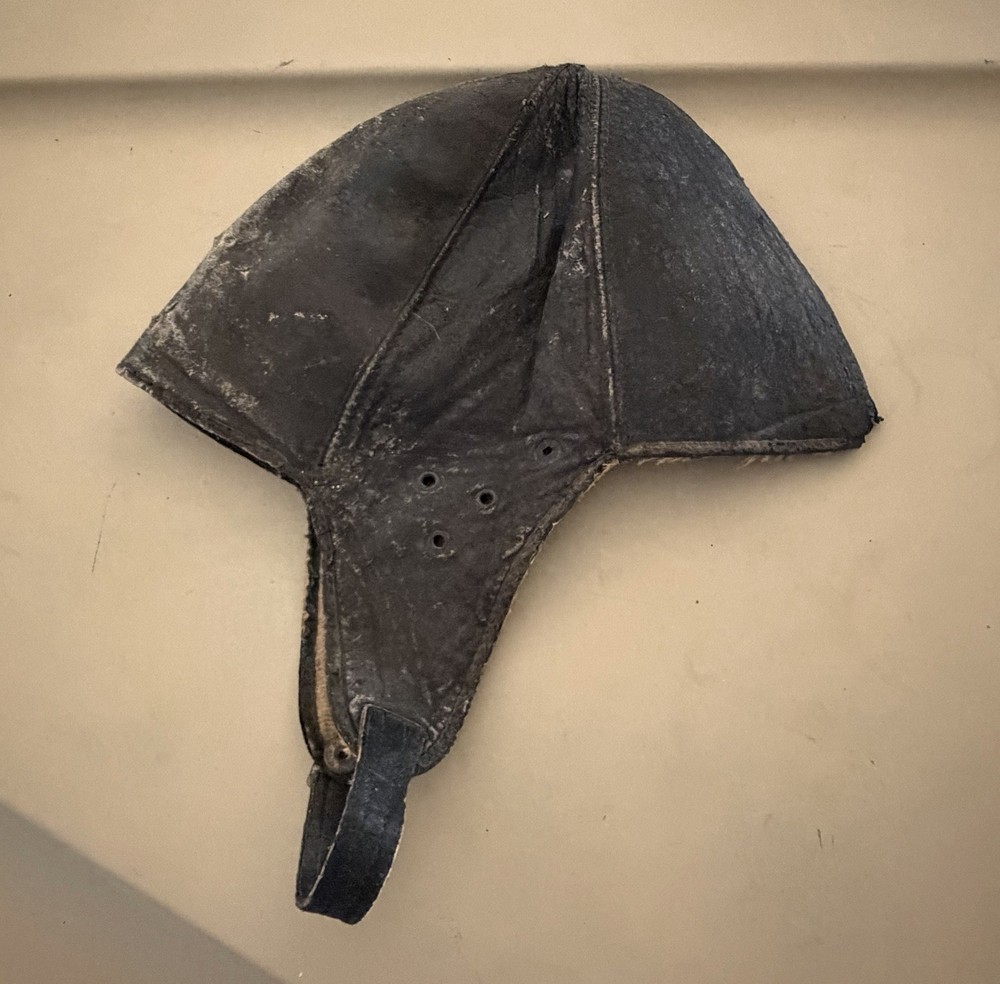 WW2 Aviator Hat / Helmet???